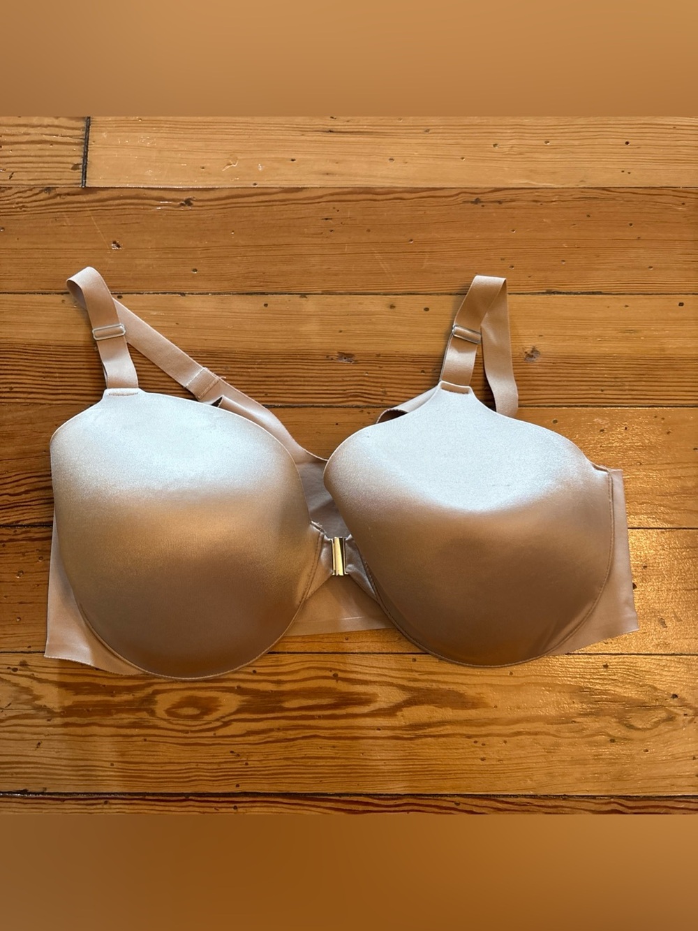 Soma Vanishing Back Full Coverage in Tan size 40D with Underwire